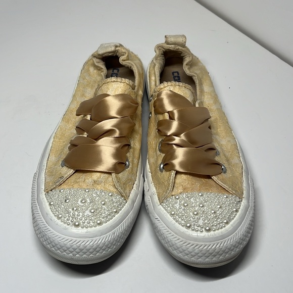 Custom wedding Converse - Picture 2 of 4